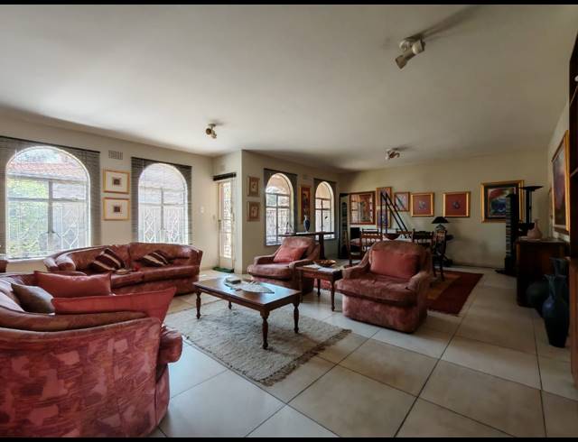 3 BEDROOM TOWNHOUSE FOR SALE IN THREE RIVERS PROPER